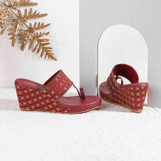 Women Maroon Ethnic Sandals