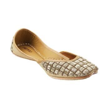 Women Gold Ethnic Mojaris