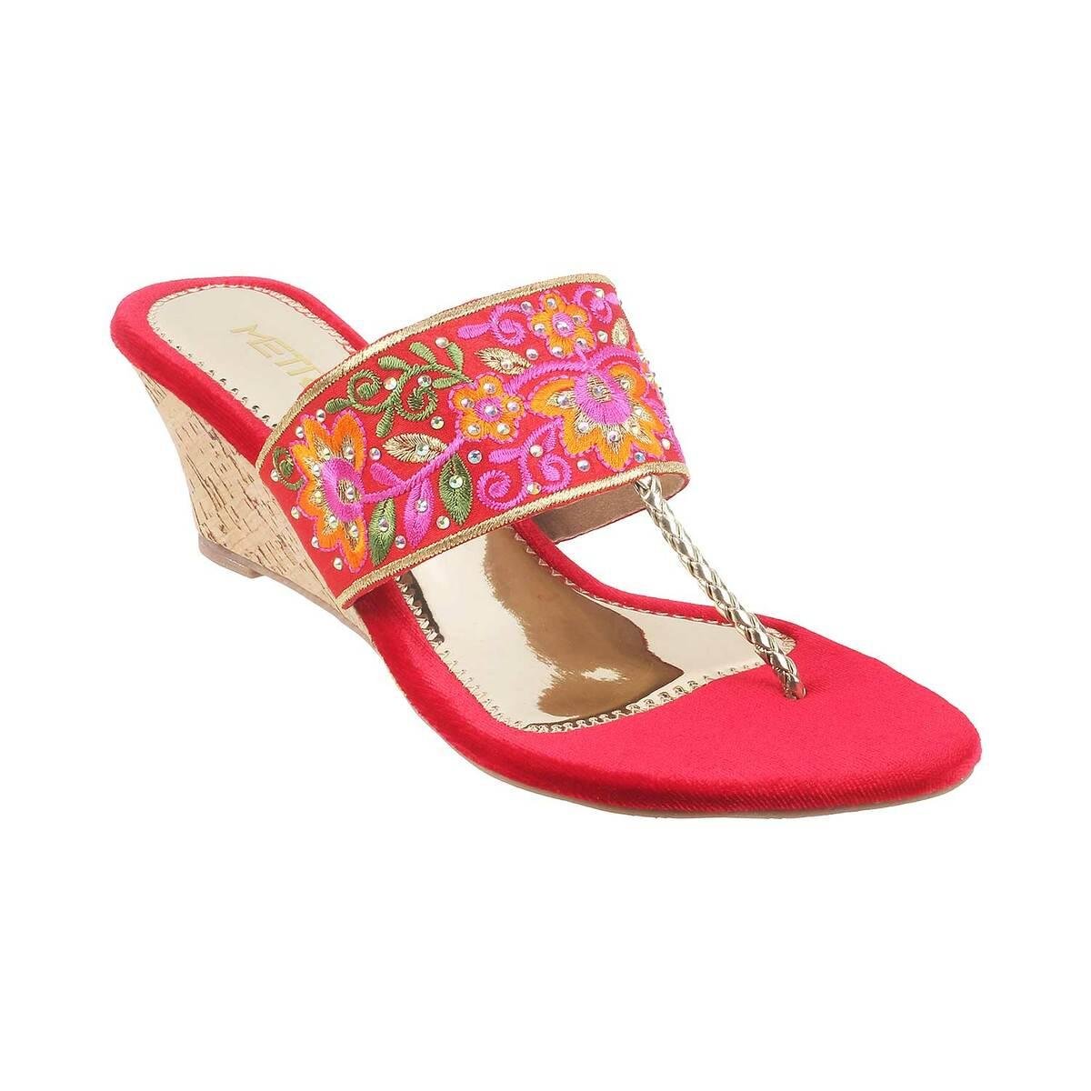 Metro Women Maroon Ethnic Slip Ons(SKU: 35-787-44-38) Metro Women Maroon Ethnic Slip Ons(SKU: 35-787-44-38)