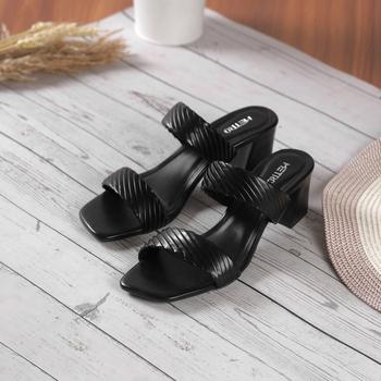 Metro Women Black Casual Slip Ons(SKU: 40-365-11-36)