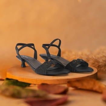 Metro Women Black Casual Sandals(SKU: 40-378-11-37)