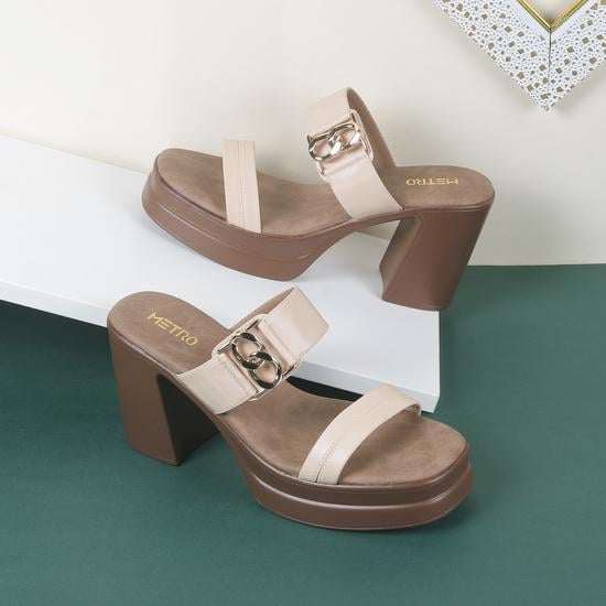 Women Beige-red Casual Slip Ons