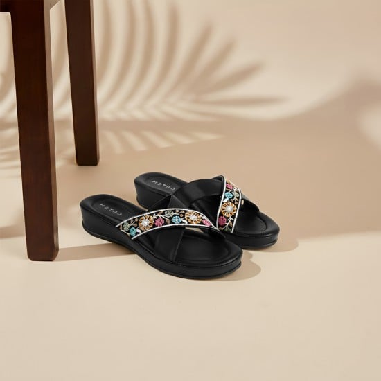 Women Black Casual Slippers