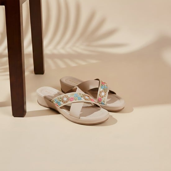 Women Beige Casual Slippers