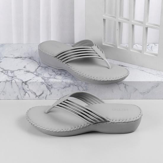 Women Grey Casual Sandals