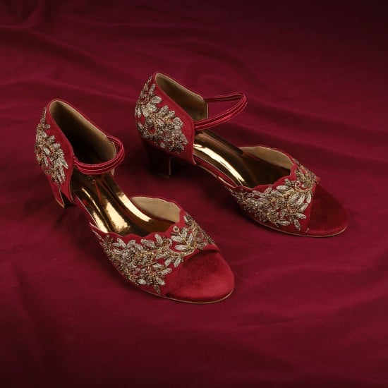 Women Maroon Ethnic Sandals