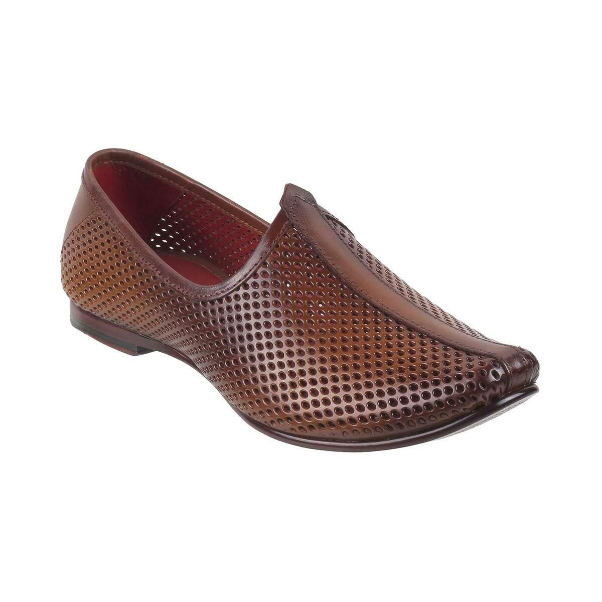 Buy Men Tan Ethnic Jutis Online | SKU: 60-38-23-40-Metro Shoes
