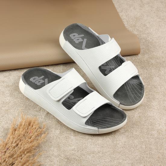 Men White Casual Slippers