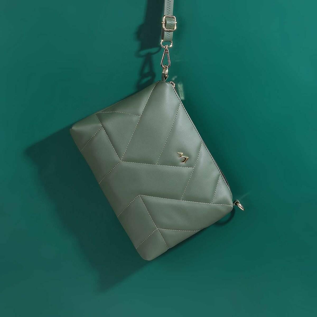 Buy Green Rectangle Shaped Plain Sling Bag by Nayaab by Aleezeh Online at  Aza Fashions.