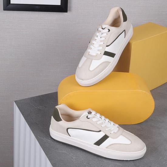 Men Off-white Casual Sneakers