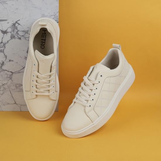 Men Off-white Casual Sneakers