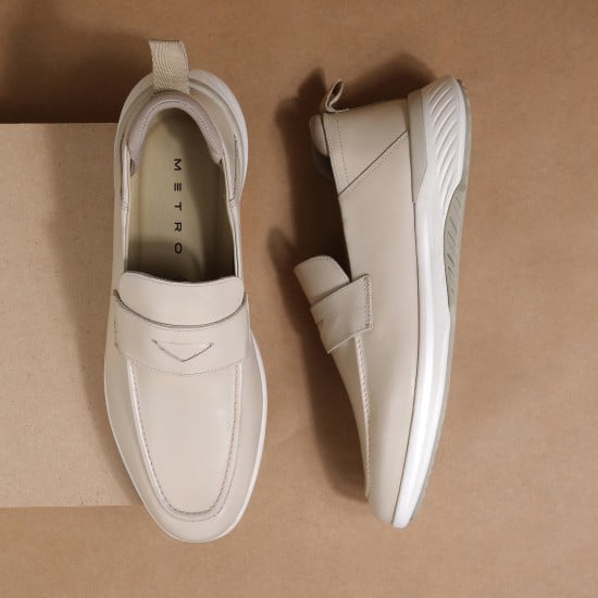 Men Off-white Casual Loafers