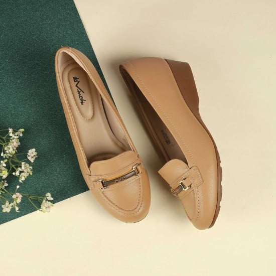 Women Tan Formal Pumps
