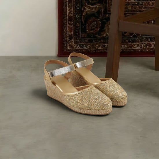 Women Gold Casual Sandals