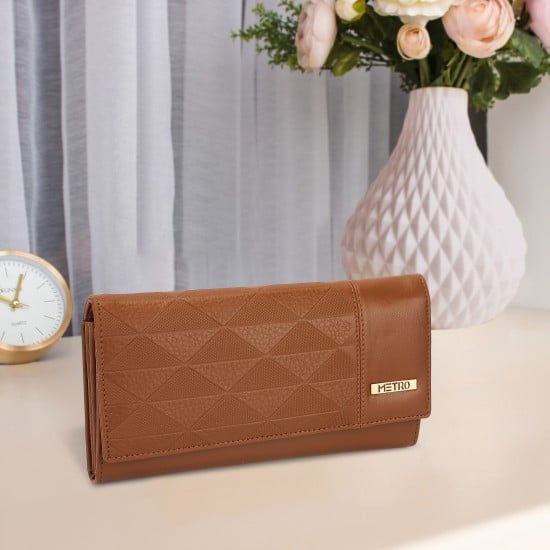 Women Tan Wallet